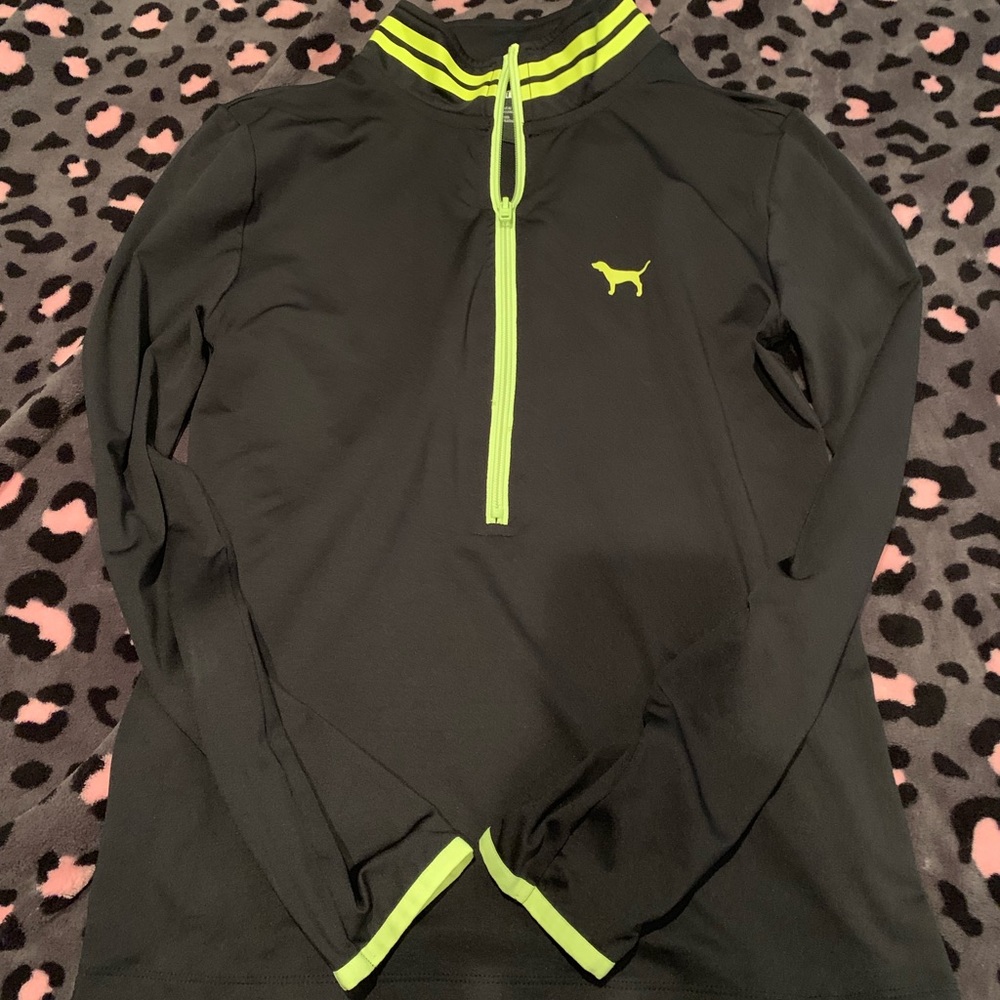 Vs pink workout shirt